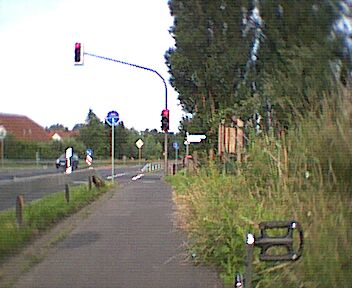 Bisheriges Ende des Radwegs in Richtung Bad Vilbel bzw. Anfang des Radwegs in Richtung Gronau, in Richtung Bad Vilbel gesehen